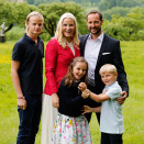 New pictures of the Crown Prince and Crown Princess were released on the occasion of them both celebrating their 40th birthday this summer  (Photo: Lise Åserud, Scanpix)
